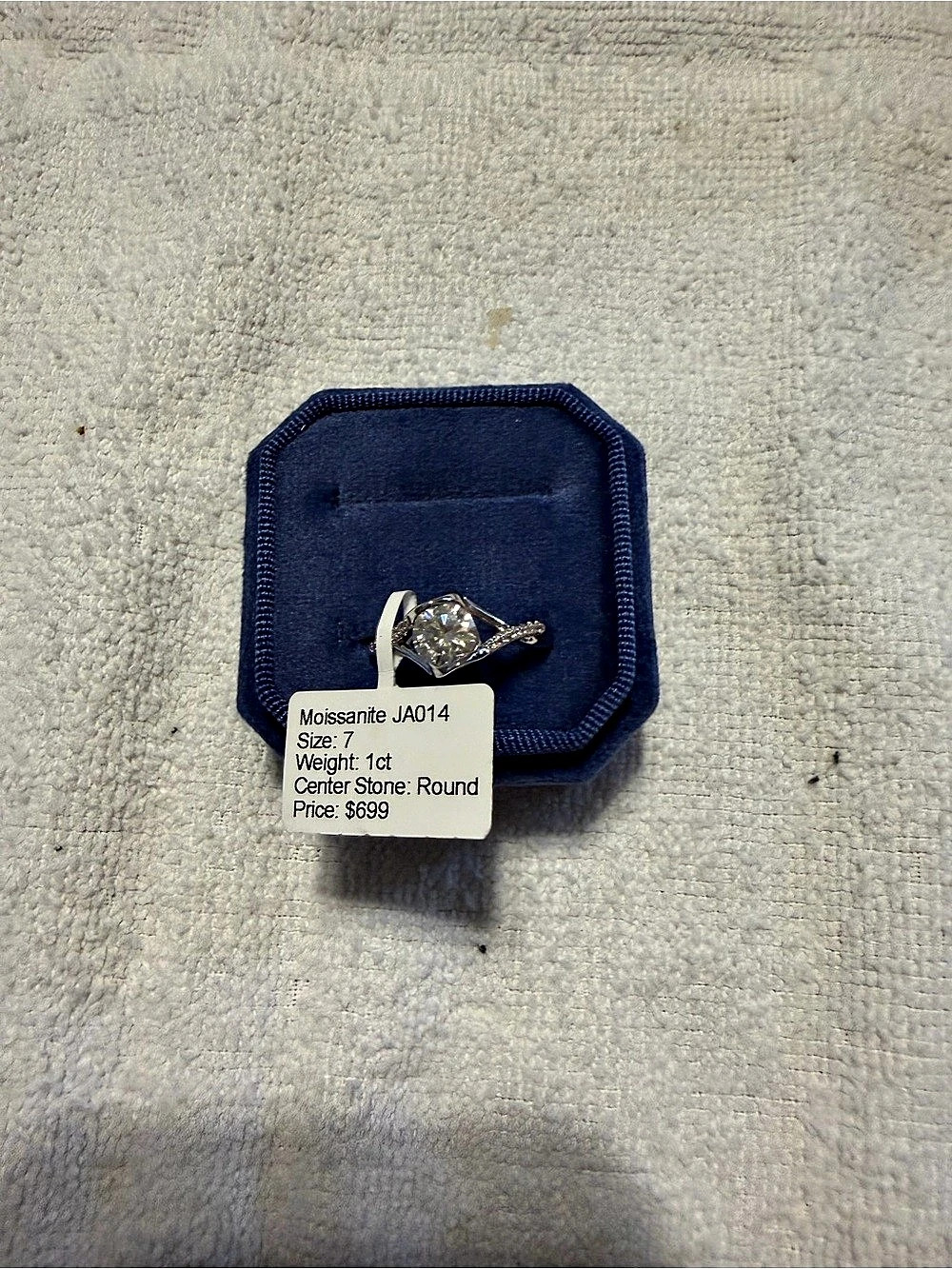 Moissanite JAC14 Ring in Silver Size 7 NWT